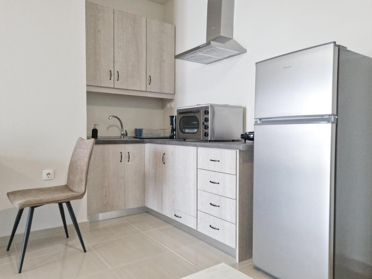 Epipleon Luxury Suites -102- Δωμάτιο 45Τμ Με Βεράντα 35Τμ Μπροστά Στη Θάλασσα Nafpaktos Ngoại thất bức ảnh