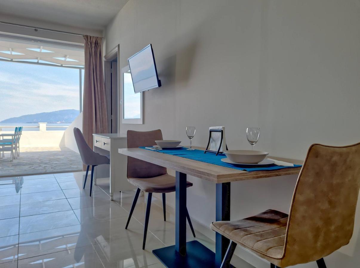 Epipleon Luxury Suites -102- Δωμάτιο 45Τμ Με Βεράντα 35Τμ Μπροστά Στη Θάλασσα Nafpaktos Ngoại thất bức ảnh