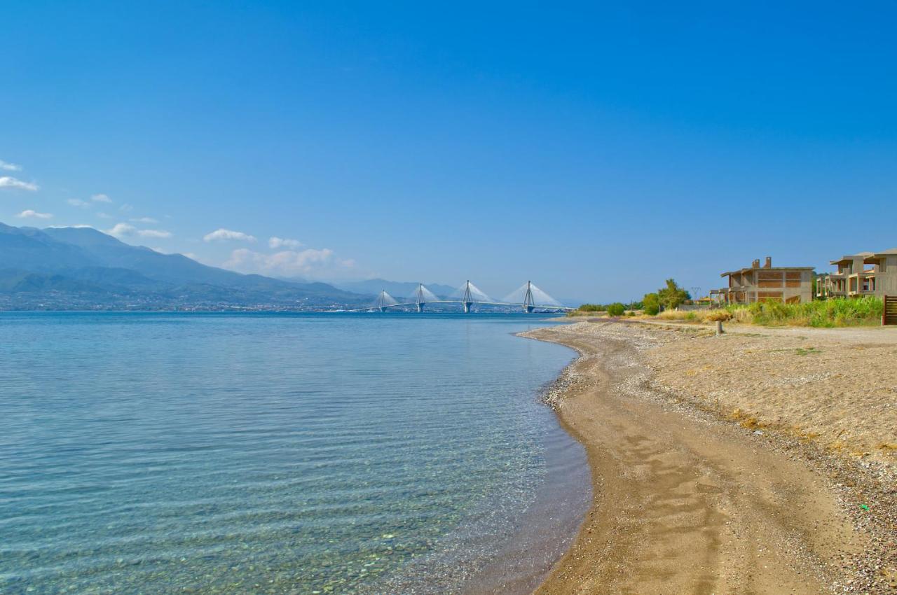 Epipleon Luxury Suites -102- Δωμάτιο 45Τμ Με Βεράντα 35Τμ Μπροστά Στη Θάλασσα Nafpaktos Ngoại thất bức ảnh