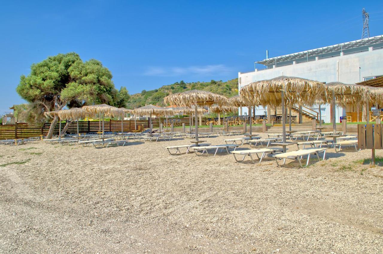 Epipleon Luxury Suites -102- Δωμάτιο 45Τμ Με Βεράντα 35Τμ Μπροστά Στη Θάλασσα Nafpaktos Ngoại thất bức ảnh